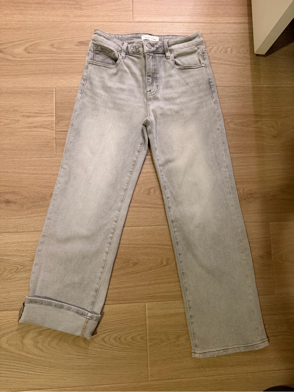 Women's Risen Jeans Light Gray Wide-Leg Cropped Jeans